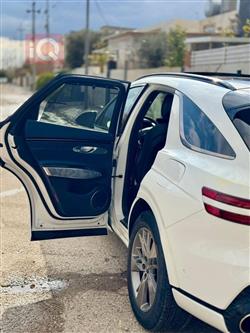جنسس GV70
